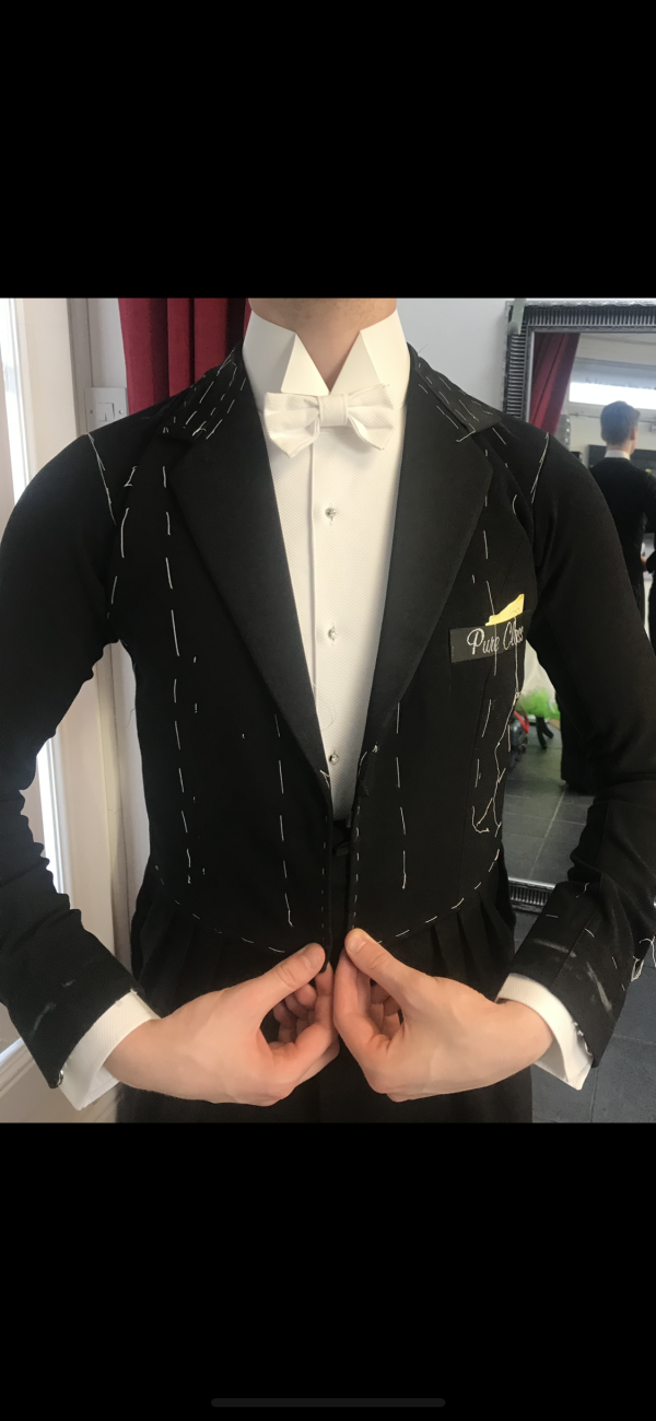 Tailsuit's - Image 9