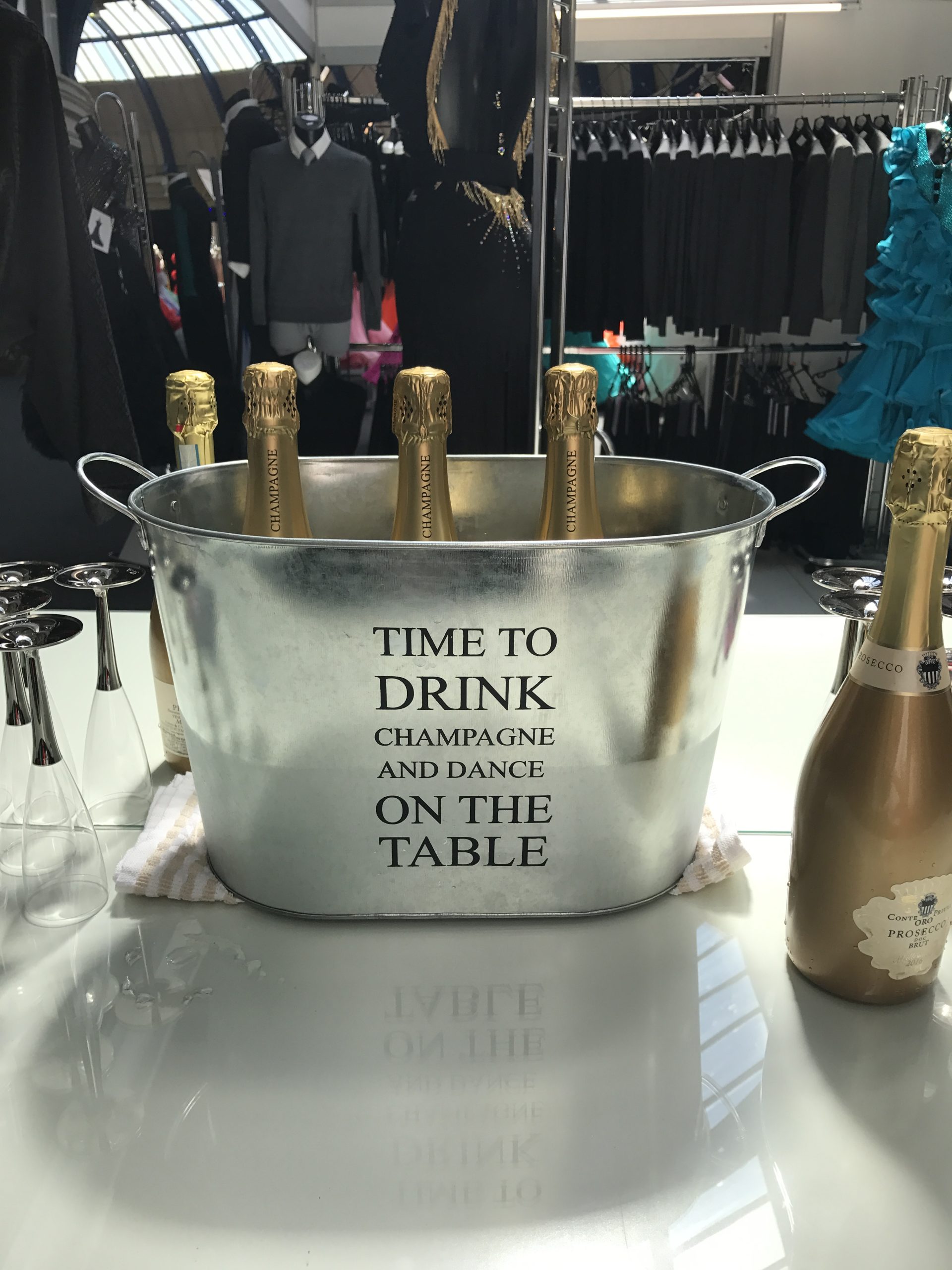 Pure Class Bespoke Exhibition Stand showing drinks in a champagne bucket.